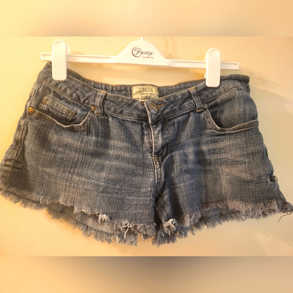 Discovery Blue Jean Cut Off Short Shorts (Size 9 Juniors)